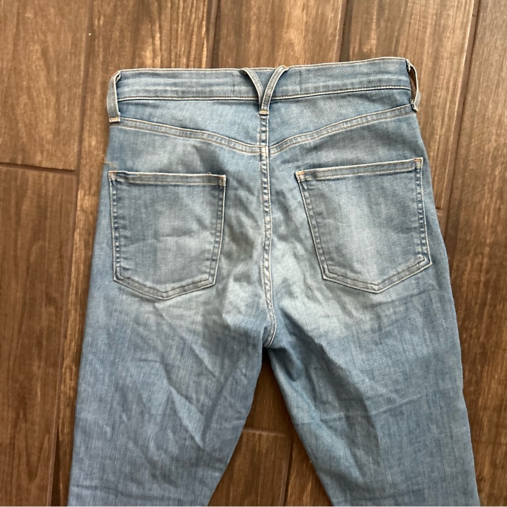 Veronica Beard Carly Kick Flare High Rise Jeans in Lakeshore Wash Sz 27 - Picture 6 of 8